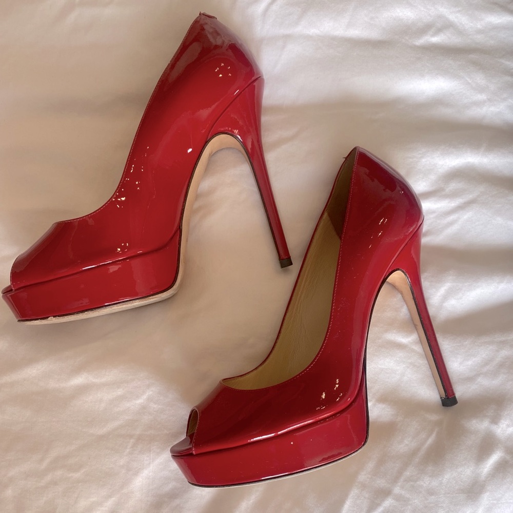 Jimmy choo red patent leather open toe shoes